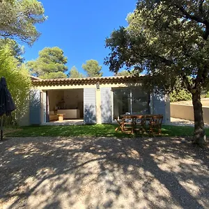  Hébergement de vacances Maison Au Calme Au Pied Du Luberon