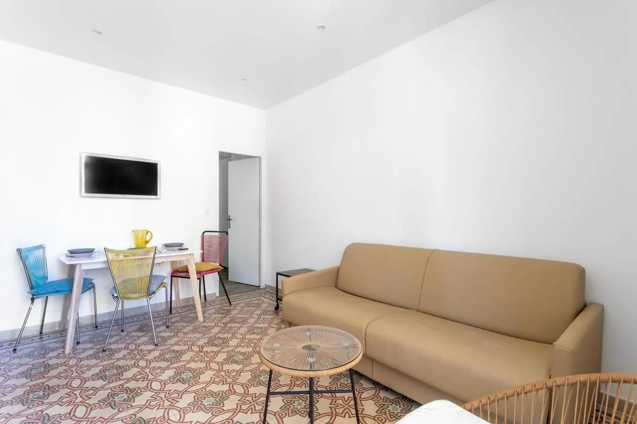 Luxurious 1 Bedroom, Ac, Terrace, Close Beaches - Dodo Et Tartine Carqueiranne Apartmán